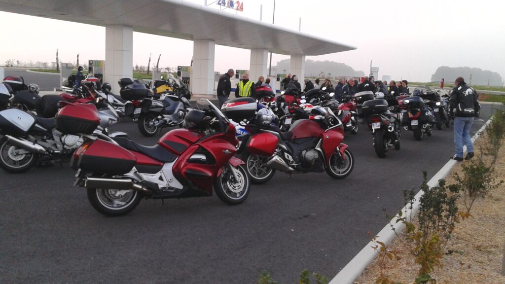 Activités du club moto. Balades moto en groupe 1/2 ou journée.